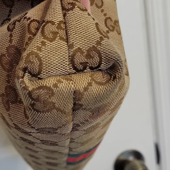 Gucci Beige GG Canvas Crossbody with Red and Green Web Stripe - Picture 5 of 16